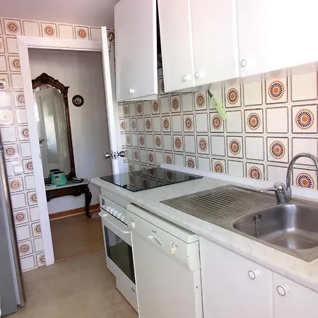 2 Bedrooms In Front Of The Sea Apartment